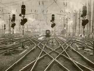 Frankfurt Bahnhof (NYTimes, AP)